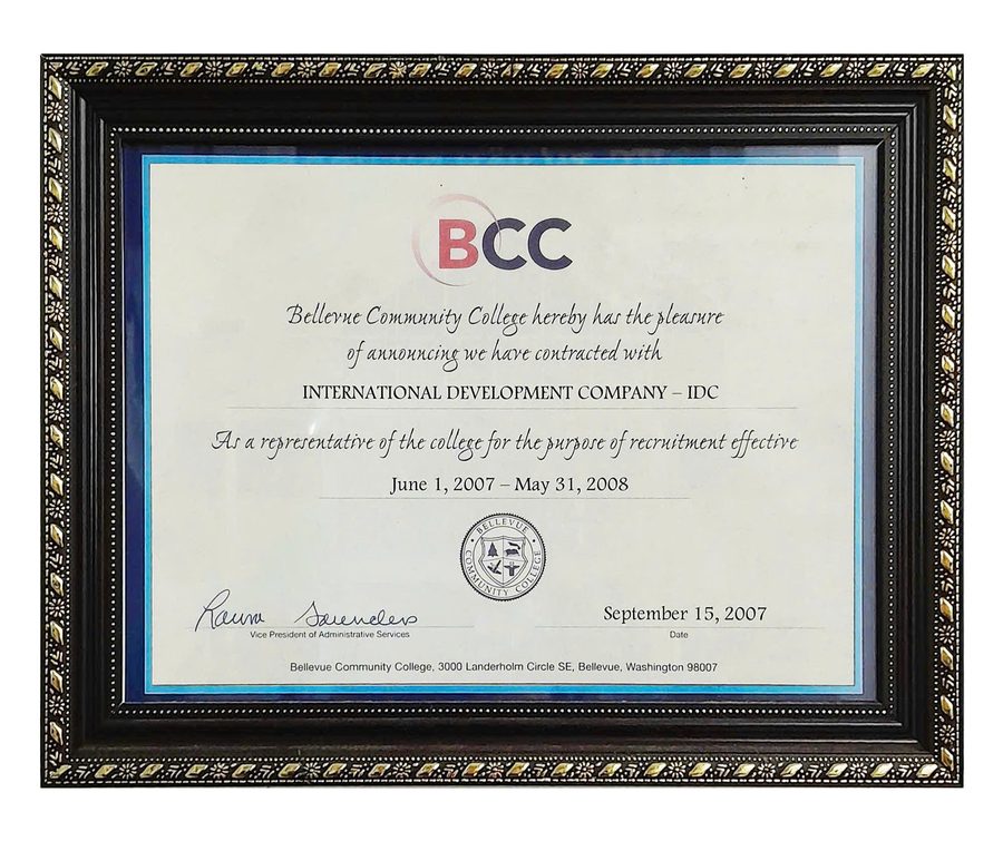 Chứng nhận hợp tác tuyển sinh giữa Bellevue Community College và IDC VIETNAM